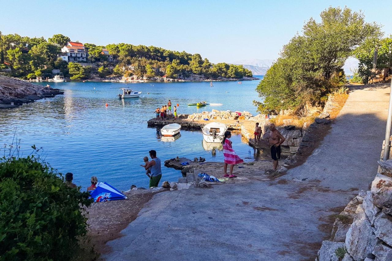 Apartments By The Sea Basina, Hvar - 5699 Vrbanj Luaran gambar